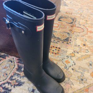 Flat black hunter boots